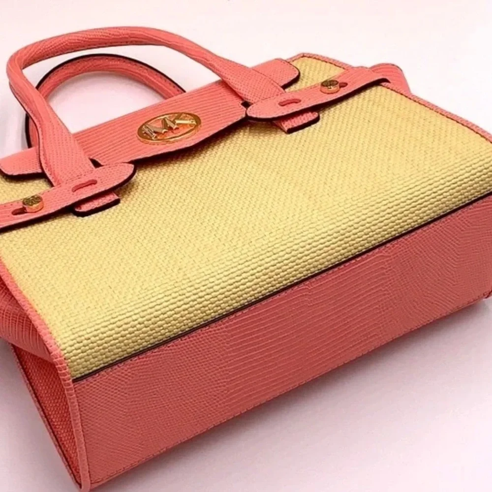 ⚠️HOLIDAY SALE ⚠️ MICHAEL KORS CARMEN MEDIUM FLAP SATCHEL GRAPEFRUIT
NWT - Picture 7 of 14